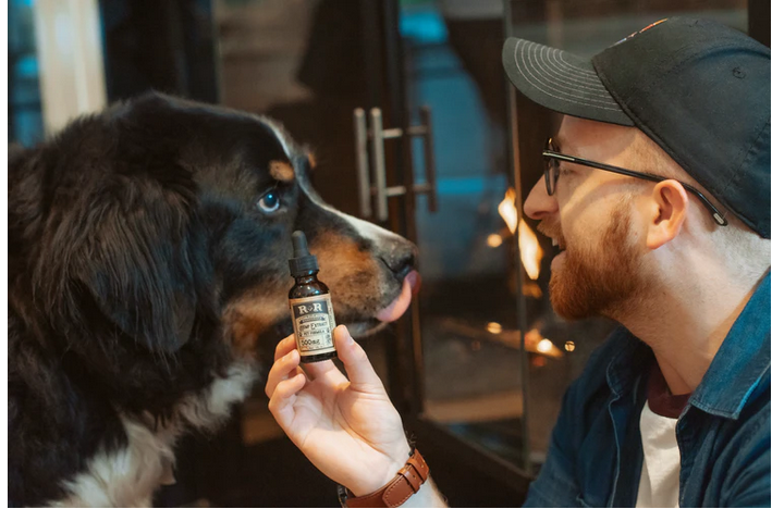 using a droper to dispense cbd